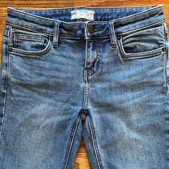 Free People Denim - 👖 Free People Kentucky Skinny Jeans